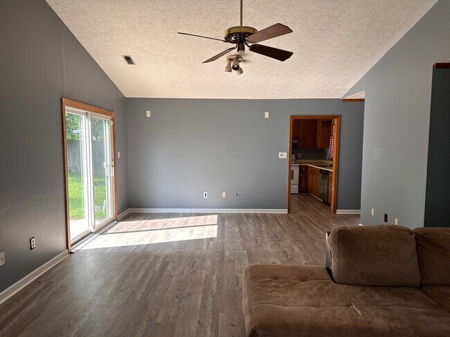 Comedor - 46 Philmont Dr