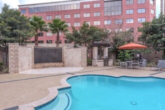 Building Photo - 5800 Woodway Dr