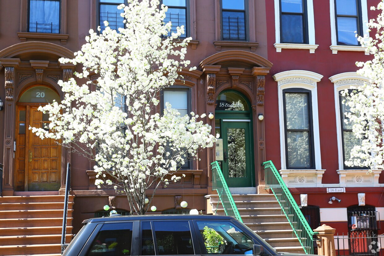 Building Photo - 18 E 126th St