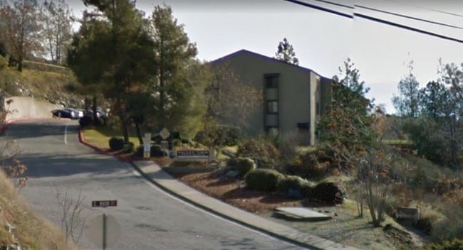 Building Photo - 115 E Berryhill Dr