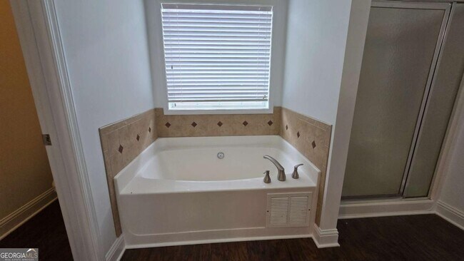 Foto del edificio - 2275 Copper Trail Ln NE