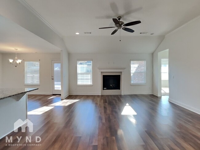 Foto del edificio - 5807 SW Teppee Ave