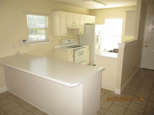 Foto del edificio - 2715 Mclain Ln