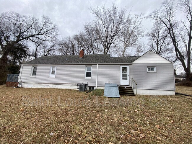 Building Photo - 3298 Wismer Rd