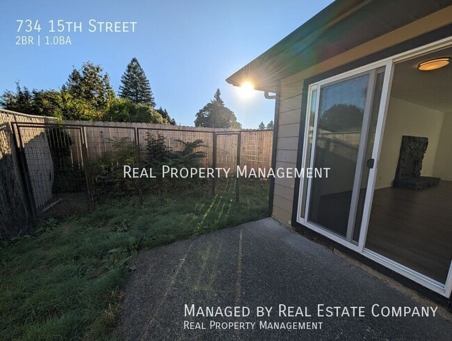 Building Photo - 734 15th St