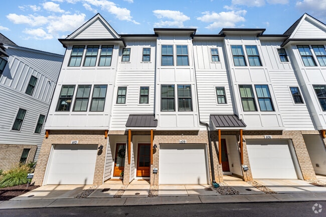 Building Photo - 608 Old Dominion Dr