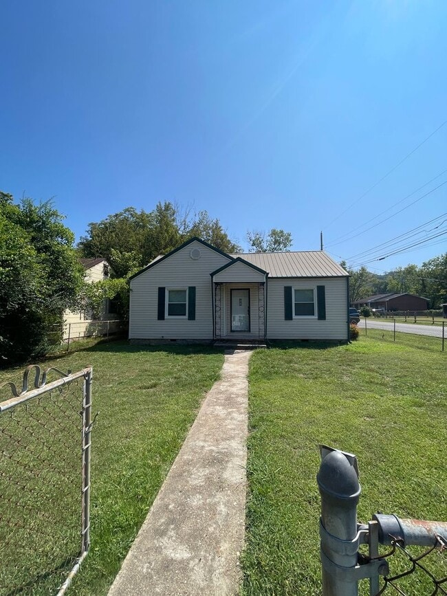 Photo - 2 bedroom One bath with new appliances House