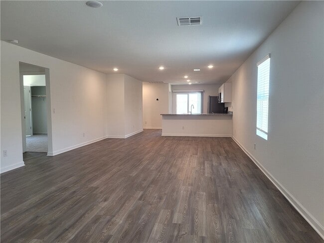 Building Photo - 2371 Tapatio Dr