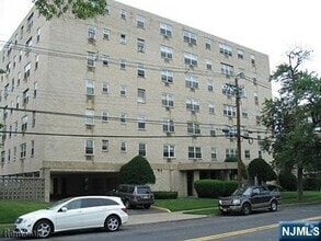 Building Photo - 211 Johnson Ave