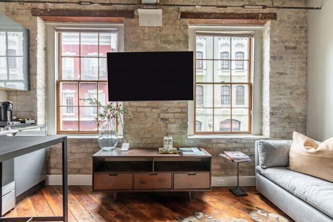 Foto del edificio - 315 Girod St