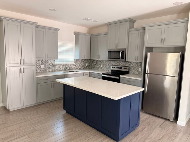 Kitchen - 5905 Nightingale