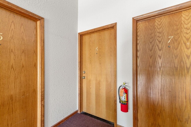 Building Photo - 2536 Eagles Cir