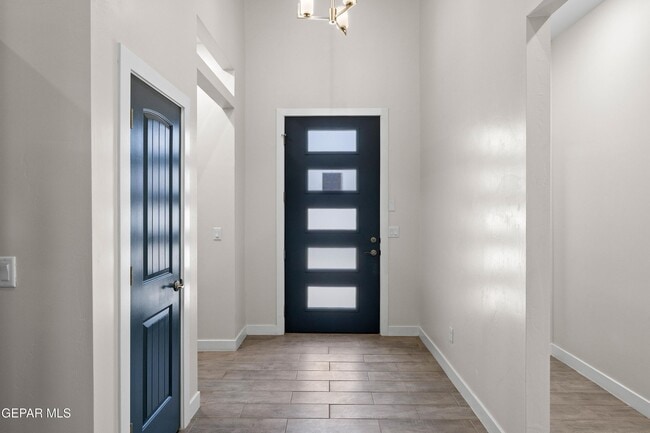 Foto del edificio - 13268 Coldham St