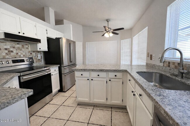 Foto del edificio - 8583 N 107th Dr