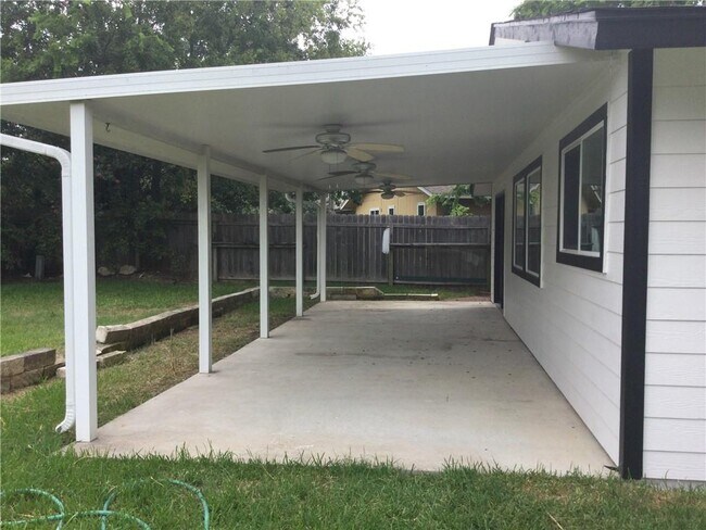 Building Photo - 11201 Amethyst Trail