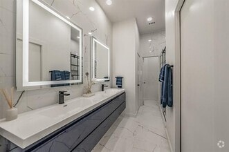 Building Photo - 1309 Chicota Dr