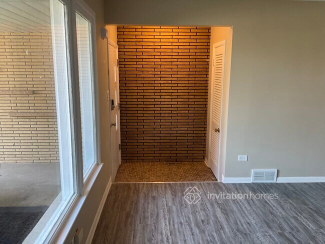 Foto del edificio - 9914 S Turner Ave