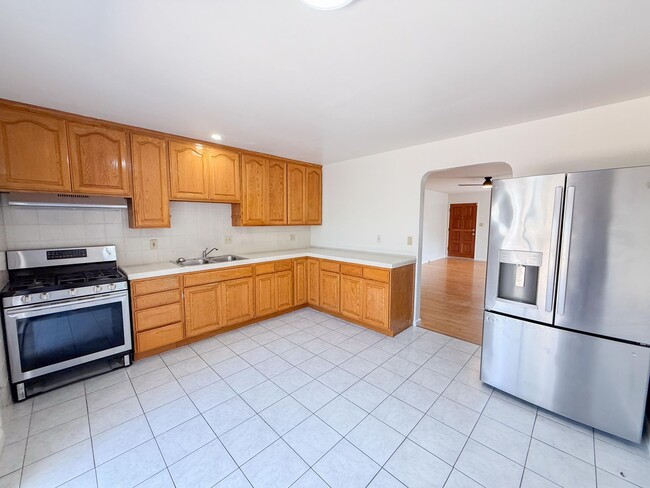 Building Photo - Floresta Gardens San Leandro Ranch Home