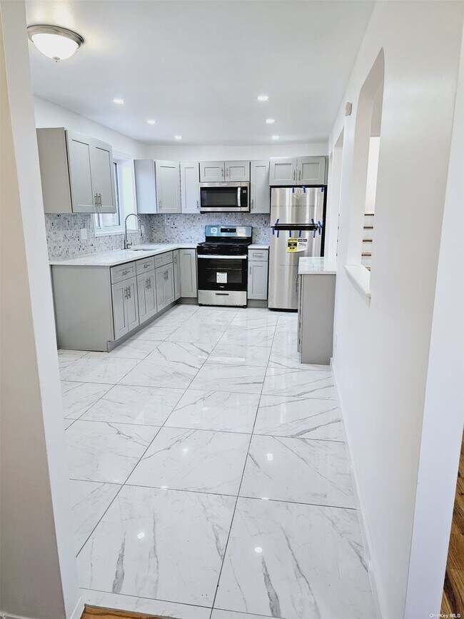 Foto del edificio - 1250 E 70th St