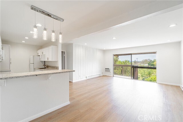 Building Photo - 314 Miraleste Dr
