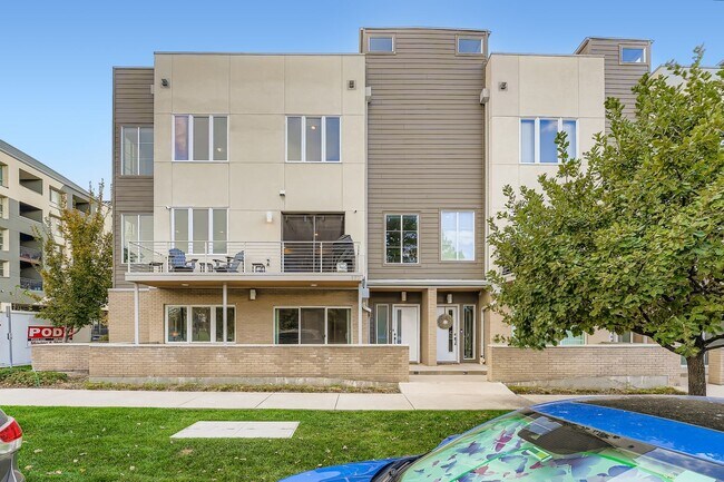 Photo - 177 S Harrison St Townhome