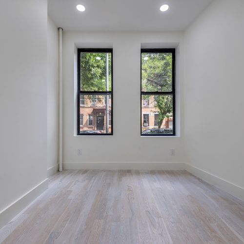 Foto principal - 1811 Linden St
