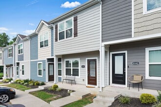Building Photo - 8104 Logan Dr