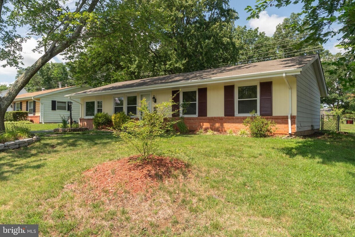 Primary Photo - 1015 S Ironwood Rd