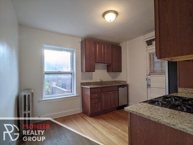 Foto del edificio - 4912 N Hoyne Ave