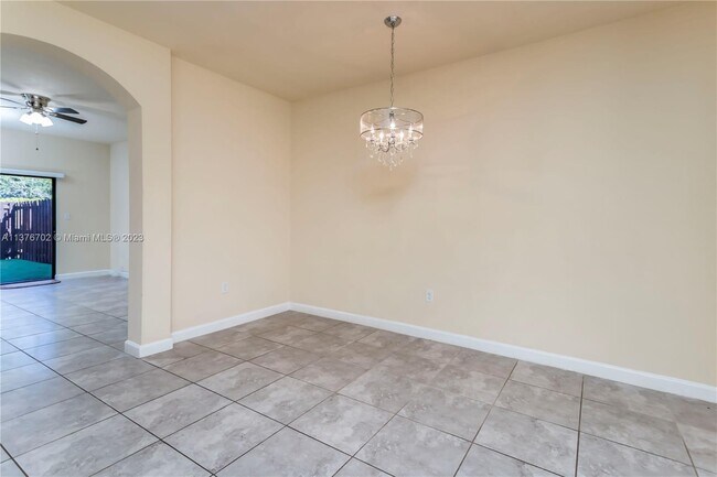 Foto del edificio - 3215 SE 4th St