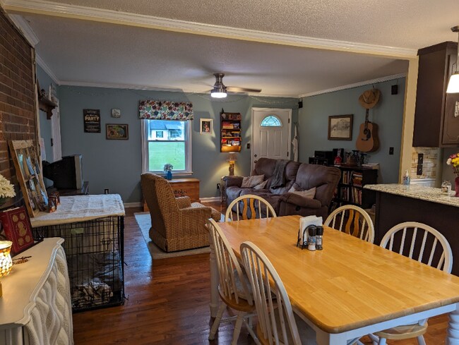 Foto del edificio - 2368 Culleoka Hwy