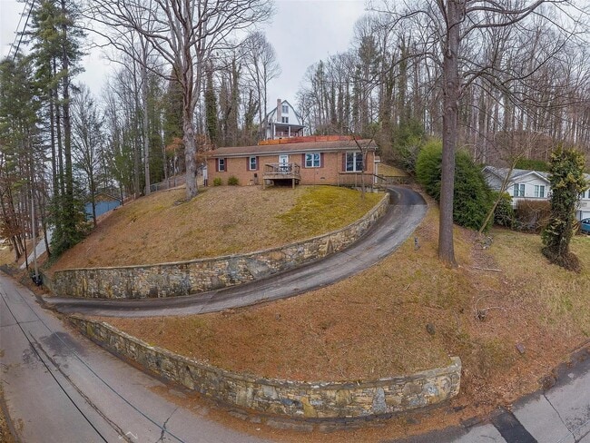 Photo - 51 Belleview Rd House