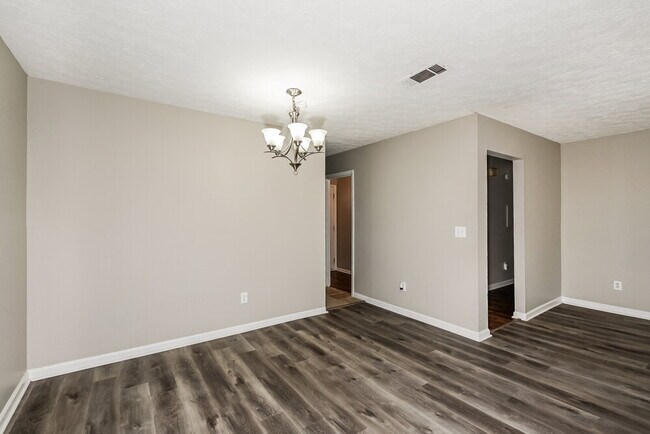 Foto del edificio - 4701 Lost Colony Ct