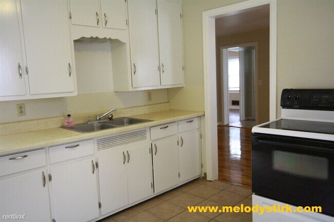 Building Photo - 3 br, 1 bath House - 1808 Eckener Dr Avail...