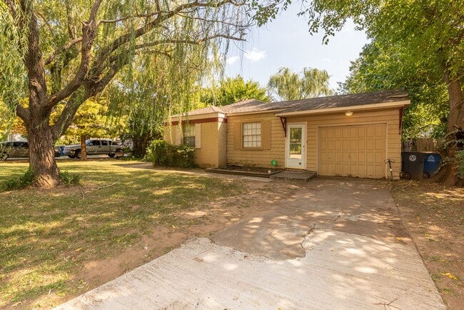 Building Photo - Charming 3-Bedroom, 1-Bath Home