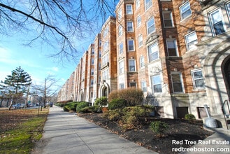 Building Photo - 1163 Boylston St Building Photo - 1163 Boylston St