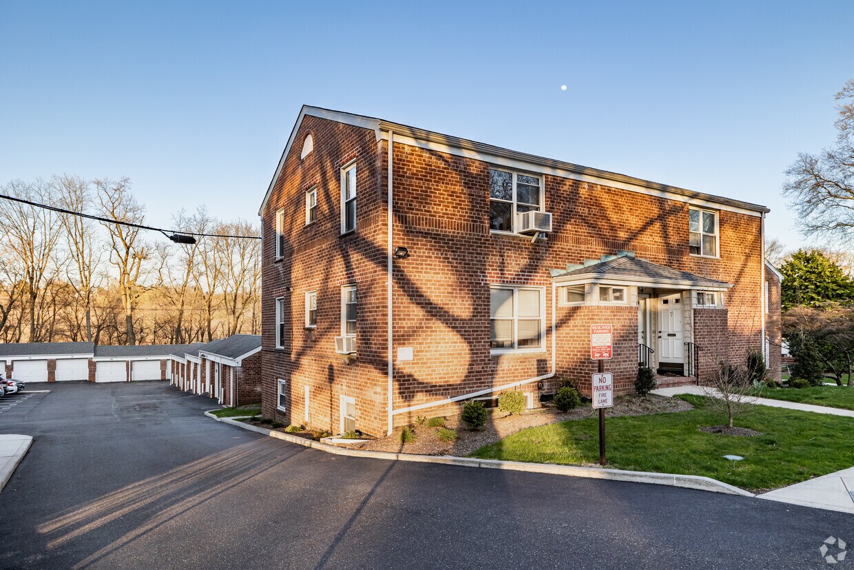 Foto del edificio - 81 Edwards St