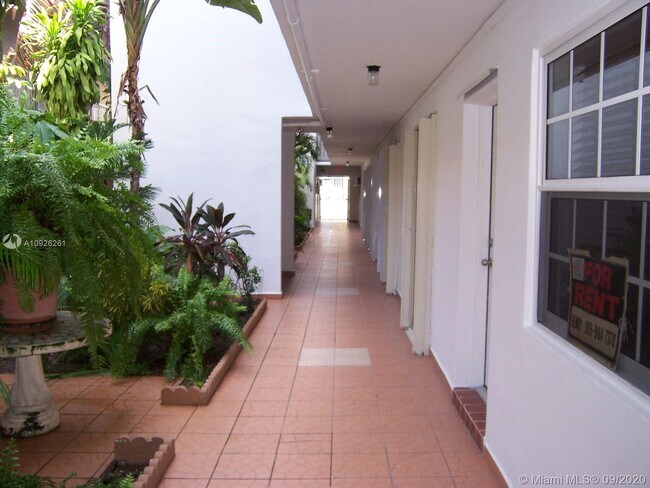 Foto del edificio - 525 Meridian Ave
