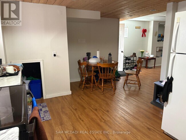 Photo du bâtiment - 87 Rundle Crescent