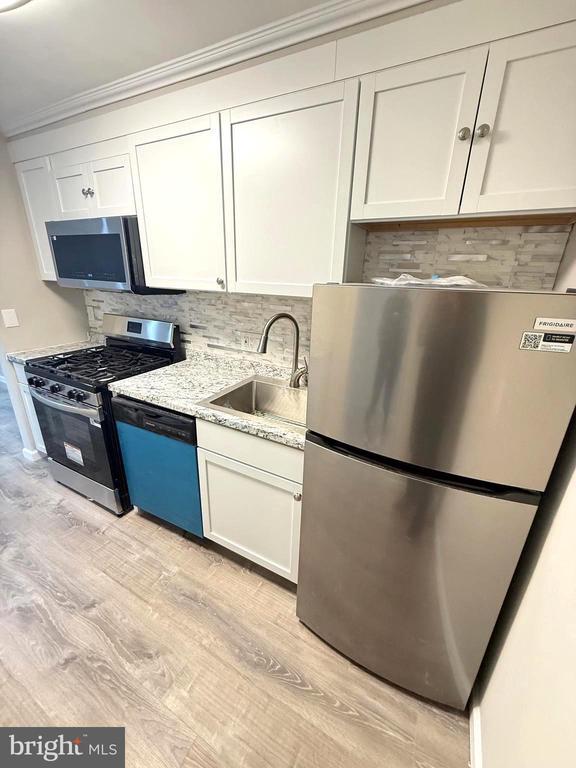 Building Photo - 7965 Audubon Ave