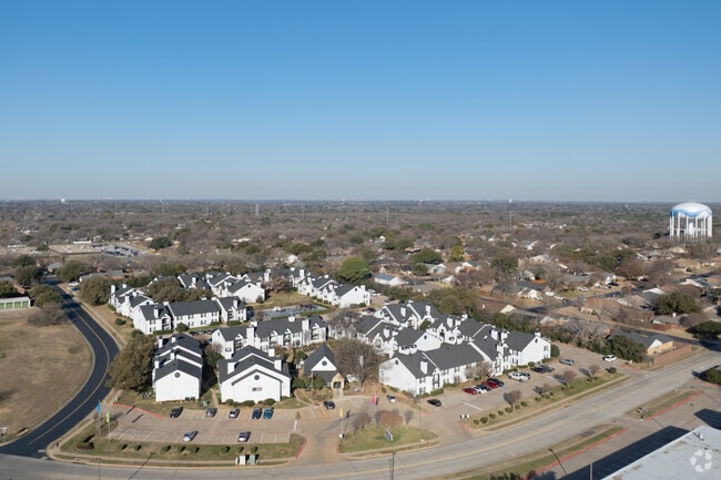 Context - 3001 Crystal Springs