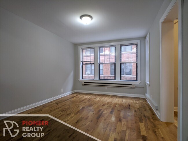 Foto del edificio - 4409 N Wolcott Ave
