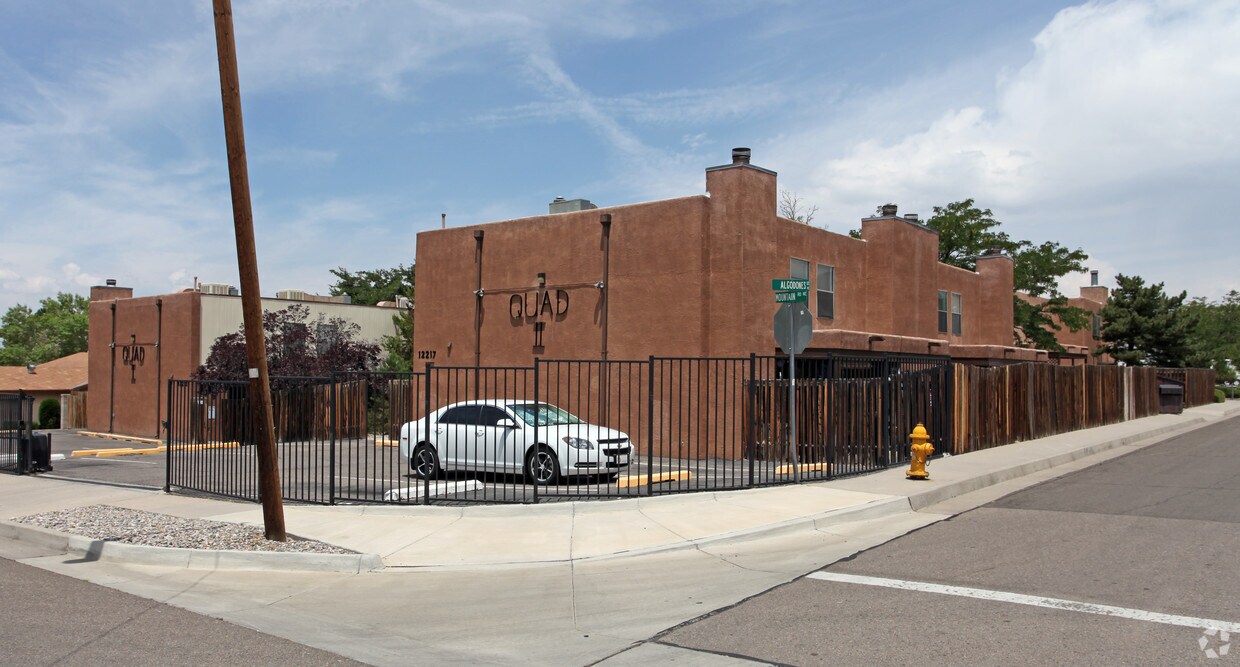Primary Photo - 12213-12217 Mountain Rd NE