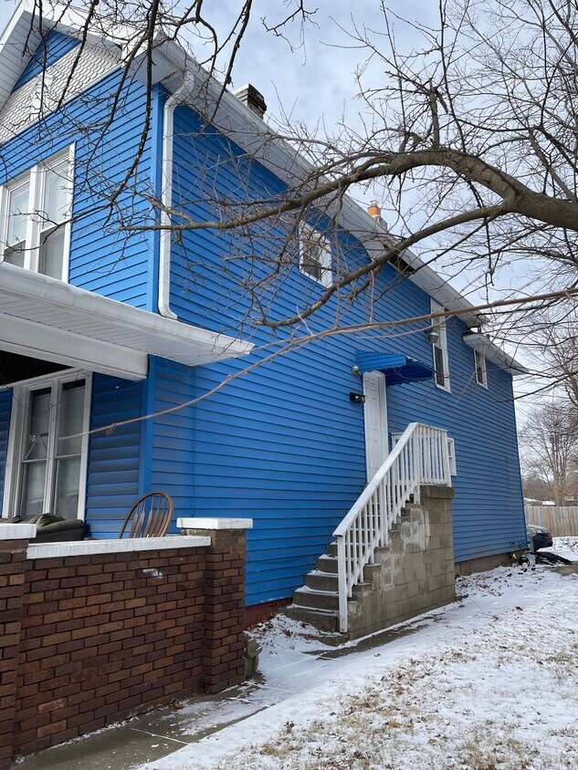Foto principal - 316.5 E 29th St
