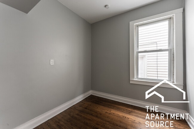 Building Photo - 2633 W 23rd Pl