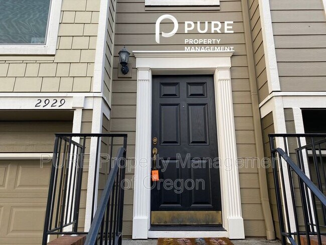 Building Photo - 2929 NW Kennedy Ct