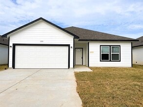 Building Photo - 1555 Rd 5728