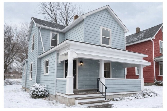 Building Photo - 279 Malleable St