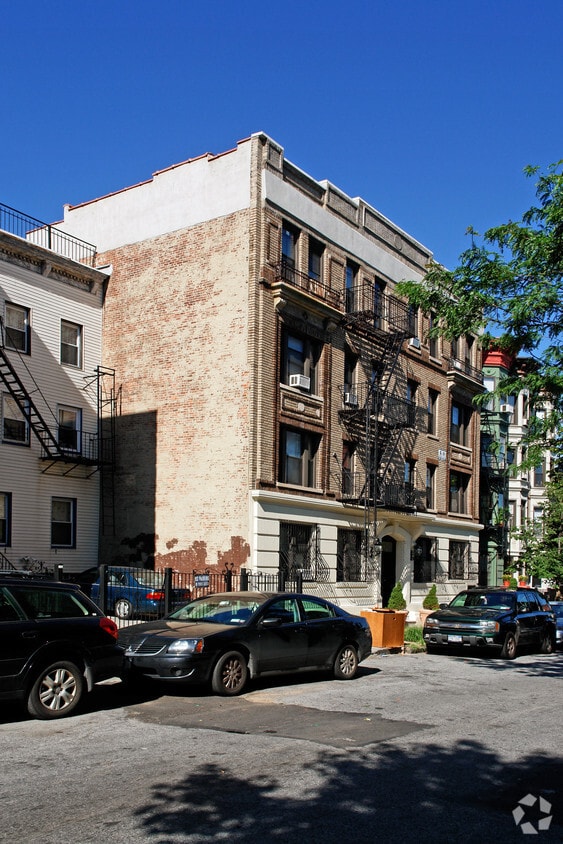 Building Photo - 310 12th St