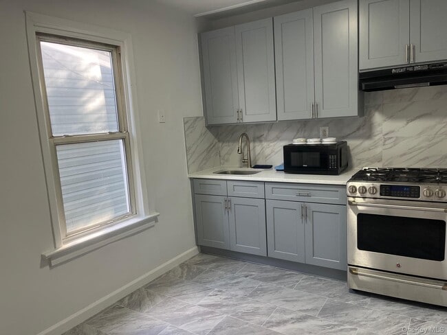 Foto del edificio - 107-31 93rd St